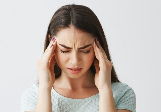 How To Deal With Migraines? Causes, Symptoms, and Possible Fixes