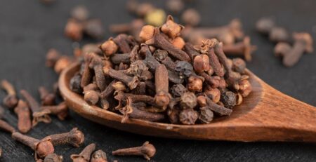 8 Unmissable Health Benefits of Cloves or Laung and How to Use It